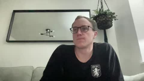 Snapshot of hotholby86 chatting on February 3, 8:24 pm hotholby86 online show from February 3, 8:24 pm