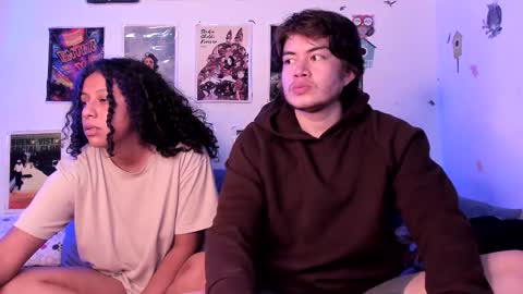 Sam and Nico online show from March 5, 4:19 am