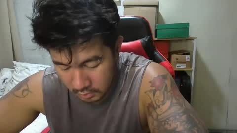 Snapshot of hothunkybear23 chatting on December 2, 7:14 am Khel online show from December 2, 7:14 am