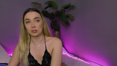 Maria online show from April 7, 3:23 pm