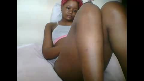 Snapshot of hotjeylee chatting on October 3, 7:00 pm LOYCE online show from October 3, 7:00 pm