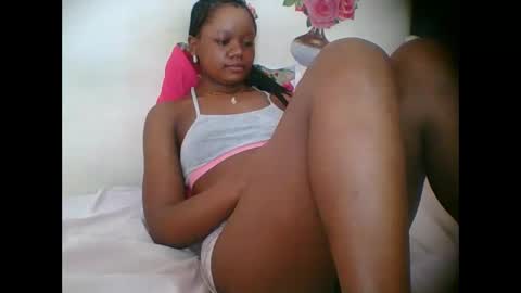 Snapshot of hotjeylee chatting on October 15, 9:53 am LOYCE online show from October 15, 9:53 am