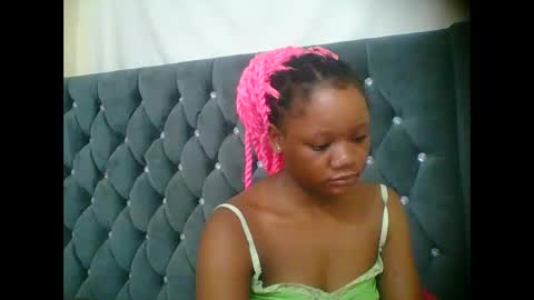 LOYCE online show from December 16, 7:19 pm