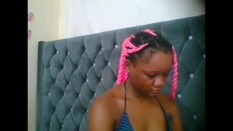 LOYCE online show from December 17, 7:42 pm