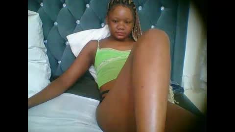 LOYCE online show from January 6, 10:45 pm