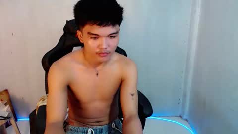 hotking_cummer online show from February 22, 12:36 pm