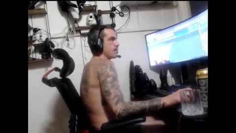 hotkinkytat online show from January 1, 7:09 am