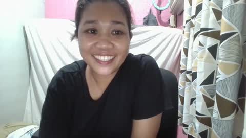 Snapshot of hotlavender chatting on June 18, 11:58 am hotlavender online show from June 18, 11:58 am