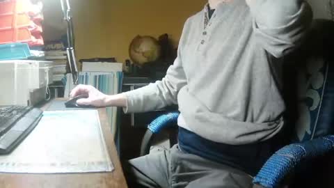 Snapshot of hotleopold chatting on May 12, 9:56 pm hotleopold online show from May 12, 9:56 pm