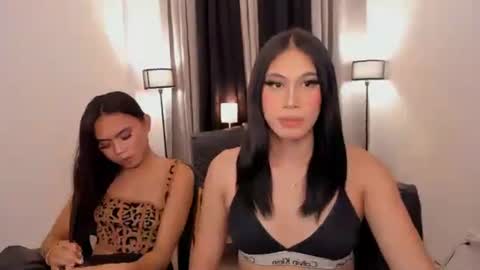 hotlestalinsandra online show from May 12, 12:19 am