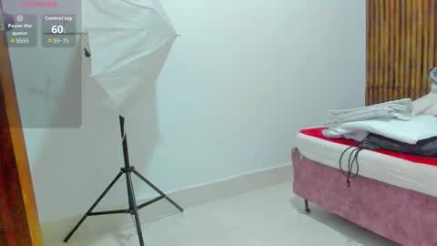 Snapshot of hotlovestory chatting on March 1, 11:34 am hotlovestory online show from March 1, 11:34 am