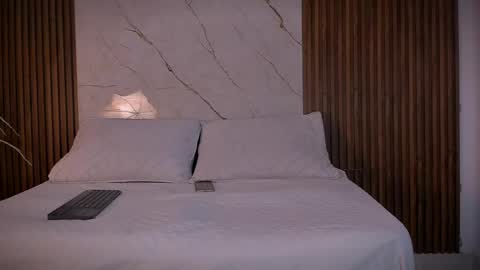 hotlovestory online show from April 11, 12:20 pm