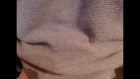 Snapshot of hotlux_54 chatting on February 23, 3:40 pm hotlux_54 online show from February 23, 3:40 pm