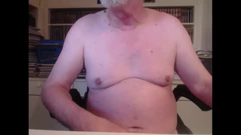 Snapshot of hotlux_54 chatting on March 6, 2:08 pm hotlux_54 online show from March 6, 2:08 pm