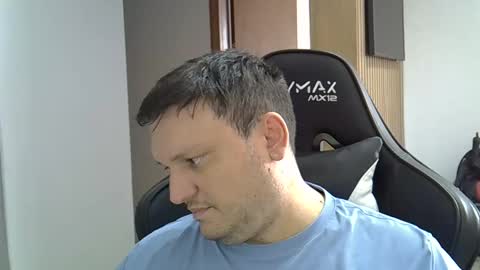 Snapshot of hotmaleintelligent chatting on November 11, 12:16 pm GorgeousBrunet online show from November 11, 12:16 pm