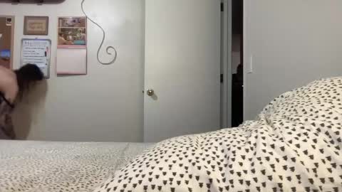 Annabelle online show from December 2, 2:53 am