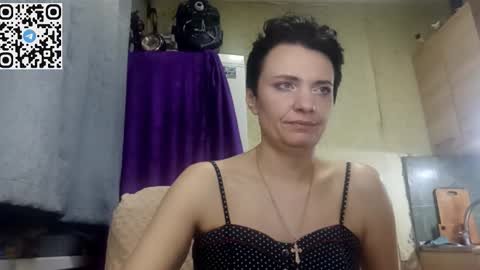hotmamaqueen234 online show from March 21, 12:04 am
