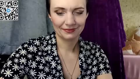 hotmamaqueen234 online show from March 24, 8:25 pm