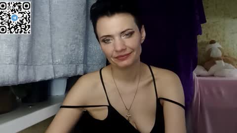 hotmamaqueen234 online show from March 29, 7:36 pm