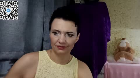 hotmamaqueen234 online show from March 31, 7:36 pm