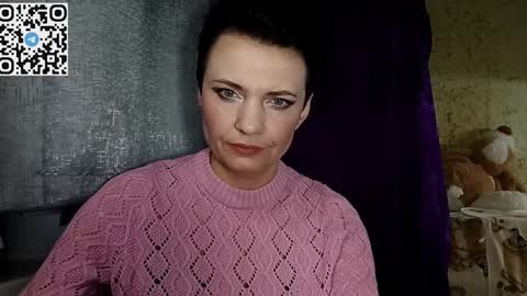 hotmamaqueen234 online show from April 7, 7:25 pm