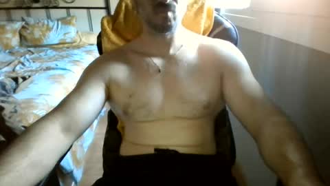 Snapshot of hotman_40_ chatting on July 15, 8:52 am hotman_40_ online show from July 15, 8:52 am