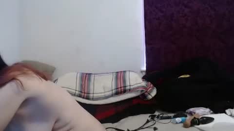 hotmodel1984 online show from December 6, 4:49 pm