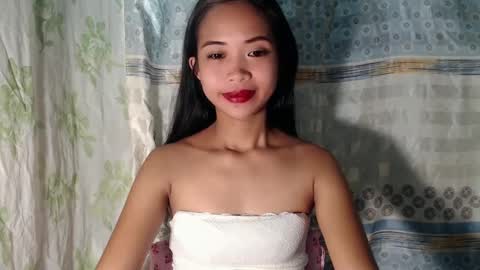 Snapshot of hotmom_gia chatting on February 7, 1:53 pm hotmom_gia online show from February 7, 1:53 pm