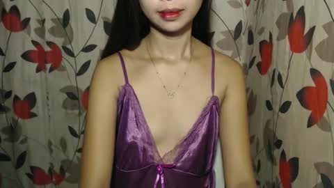 Snapshot of hotmom_gia chatting on November 23, 1:00 pm hotmom_gia online show from November 23, 1:00 pm