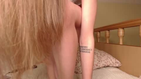 Snapshot of hotmp4 chatting on February 9, 11:15 pm hotmp4 online show from February 9, 11:15 pm