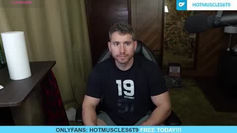 hotmuscles6t9 online show from February 27, 12:43 am