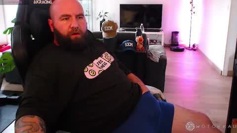 Hotokkar online show from April 18, 1:15 pm