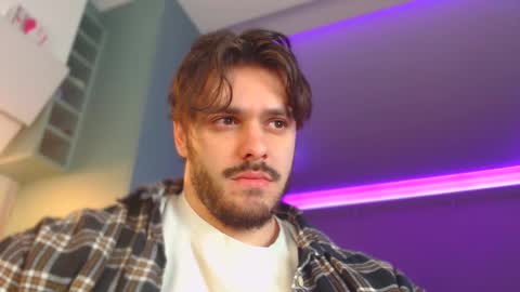 Snapshot of hotpolishsausage chatting on February 16, 12:19 am Jason online show from February 16, 12:19 am