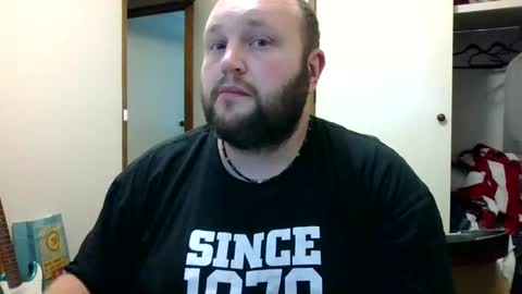 Snapshot of hotrodder323 chatting on January 4, 5:16 am hotrodder323 online show from January 4, 5:16 am