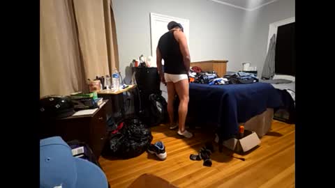 Snapshot of hotrox6942 chatting on September 30, 6:29 am hotrox6942 online show from September 30, 6:29 am