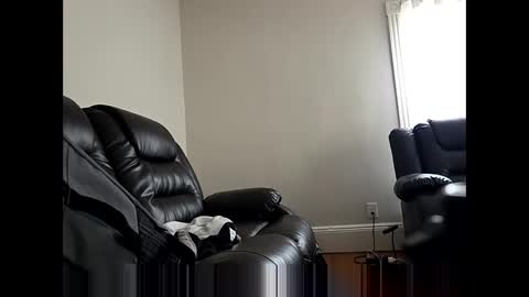 hotrox6942 online show from April 13, 8:25 pm