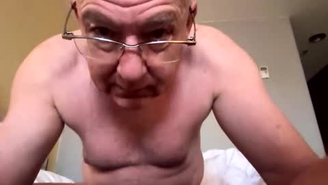 Snapshot of hotsilverdady chatting on March 7, 11:13 pm hotsilverdady online show from March 7, 11:13 pm
