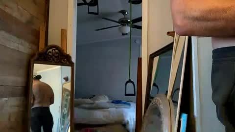 Hotsouthernmuscle online show from October 13, 2:39 pm