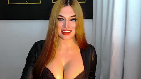 Snapshot of hotstellacumxxx chatting on December 18, 12:07 pm STELLA online show from December 18, 12:07 pm