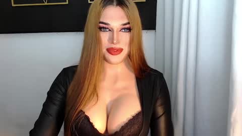 Snapshot of hotstellacumxxx chatting on January 12, 7:21 am STELLA online show from January 12, 7:21 am