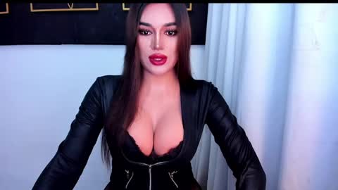 Snapshot of hotstellacumxxx chatting on May 8, 4:51 am STELLA online show from May 8, 4:51 am