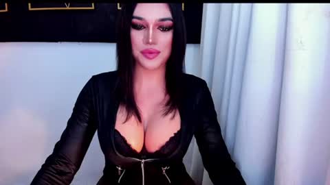 Snapshot of hotstellacumxxx chatting on June 9, 3:40 am STELLA online show from June 9, 3:40 am