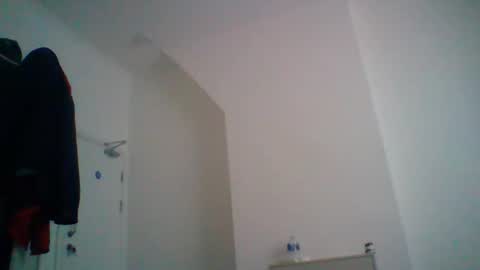 Snapshot of hotsurfdude1992 chatting on October 23, 4:17 pm hotsurfdude1992 online show from October 23, 4:17 pm