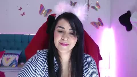 Snapshot of hotsweet_69 chatting on May 24, 6:40 am hotsweet 69 online show from May 24, 6:40 am