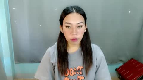 Snapshot of hott_cumforyou chatting on February 20, 3:23 am jelaigrande online show from February 20, 3:23 am