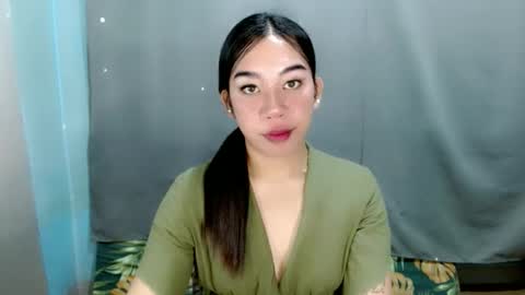 Snapshot of hott_cumforyou chatting on February 27, 1:05 am jelaigrande online show from February 27, 1:05 am