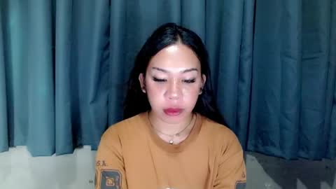 jelaigrande  online show from July 10, 5:56 am