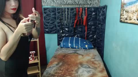 Snapshot of hottasianme chatting on January 9, 11:25 am hottasianme online show from January 9, 11:25 am