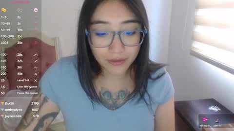 Snapshot of hottbee1 chatting on December 22, 3:22 pm AMY online show from December 22, 3:22 pm