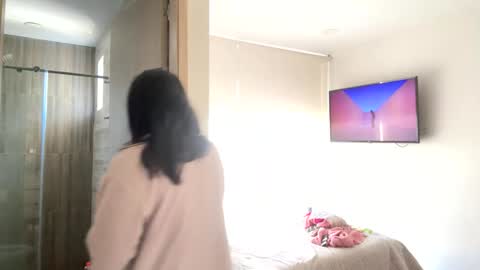 Snapshot of hottbee1 chatting on January 18, 7:48 pm AMY online show from January 18, 7:48 pm